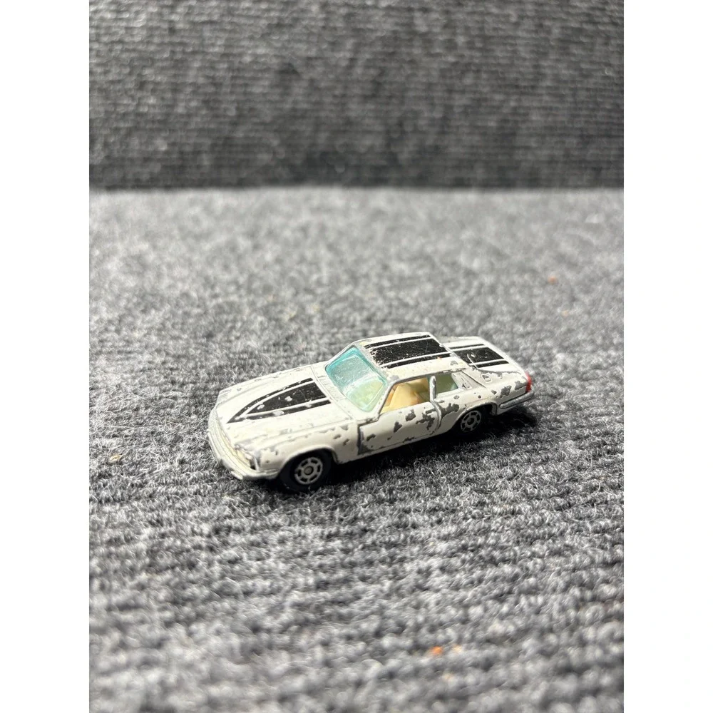 Vintage Diecast Metal Toy Car Lot Yatming Jaguar XJS Tootsietoy USA Japan 4pc